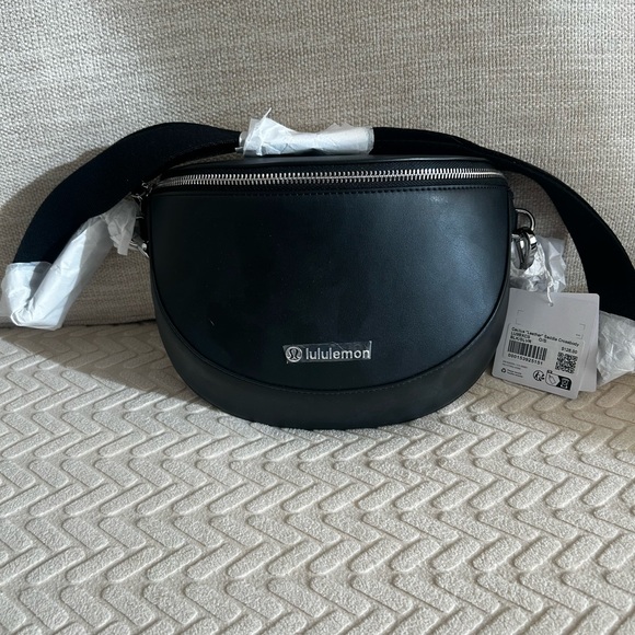 Lululemon Alternative Leather saddle crossbody - Picture 2 of 4